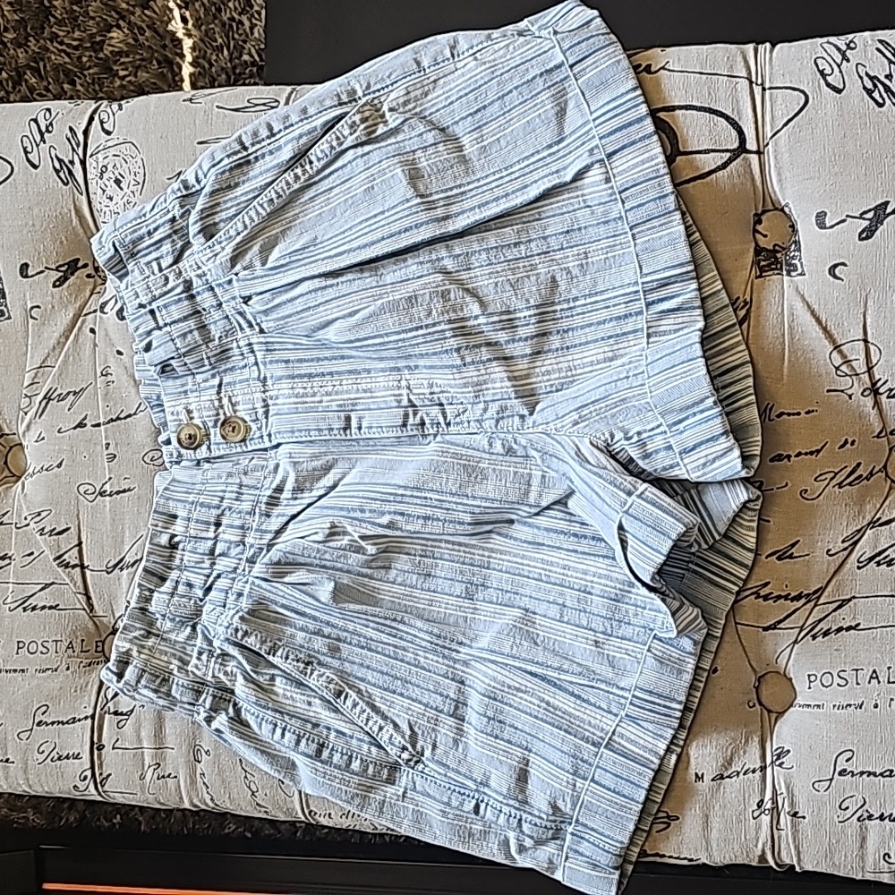 American Eagle High Rise short